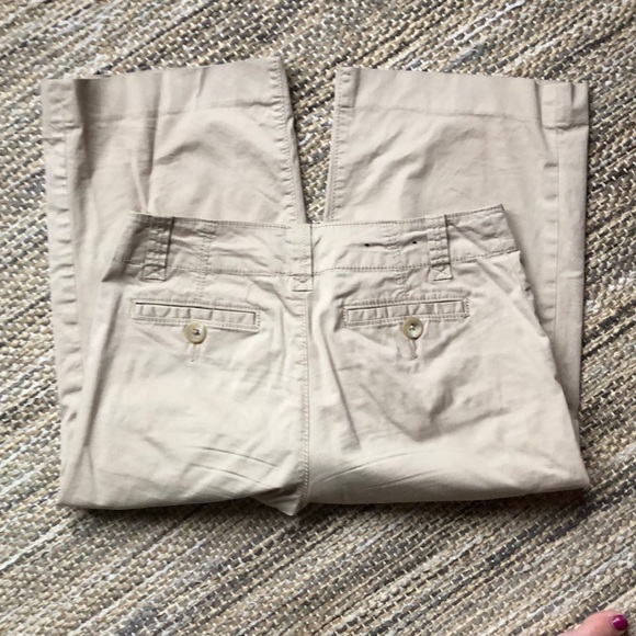 Banana Republic tan cropped Capri pants. Martin - Picture 3 of 3